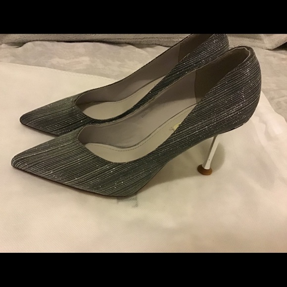 Silver glitter high heels - Picture 1 of 3